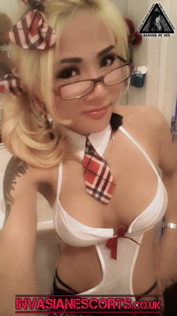 Sexy Blonde schoolgirl fantasy